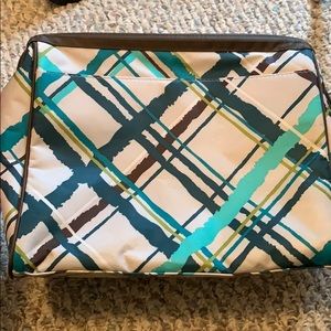 Thirty one toiletry bag